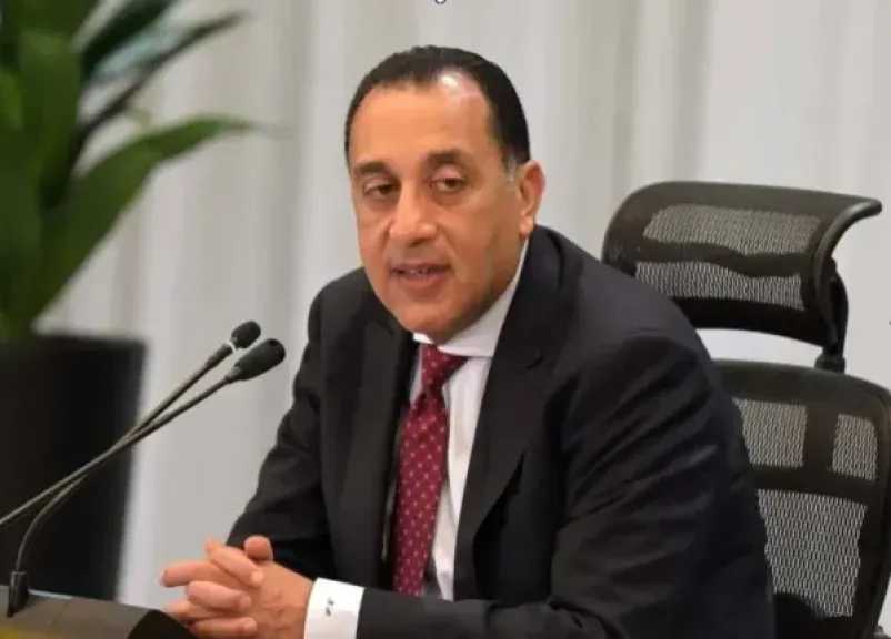 رئيس الوزراء يتابع مستهدفات برنامج إعادة هيكلة الشركات القابضة