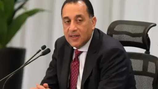 رئيس الوزراء يتابع مستهدفات برنامج إعادة هيكلة الشركات القابضة