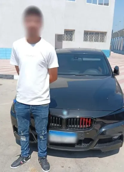 ضبط طالب لقيادته سيارة برعونة 