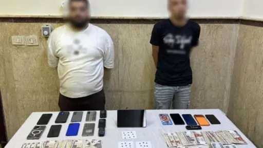 ضبط شخصين استوليا على أرصدة مواطنين عبر تطبيقات التقسيط.. 27 شريحة و16 هاتف تكشف نشاطهما
