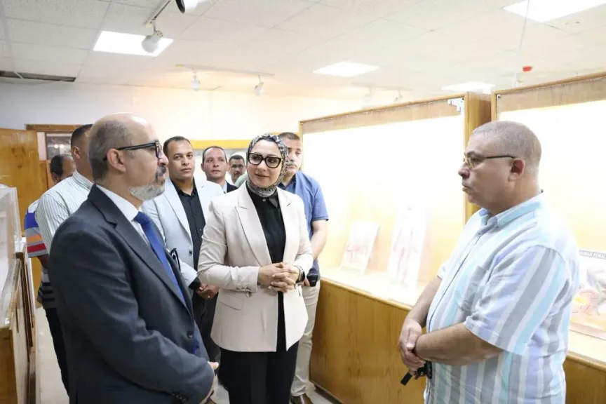 جانب من جولة محافظ الوادي الجديد