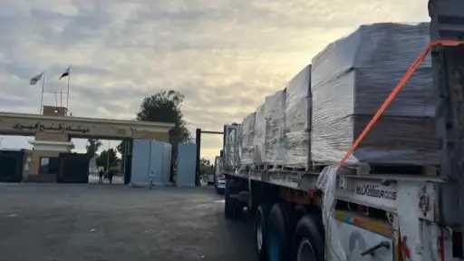 الهلال الأحمر يطلق قافلة زاد العزة 280 لدعم... الهلال الأحمر يطلق قافلة زاد العزة 280 لدعم أهالي غزة