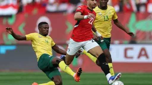 موسيماني يعلن قائمة جنوب أفريقيا قبل مواجهة مصر.. 35 لاعبًا في المعسكر