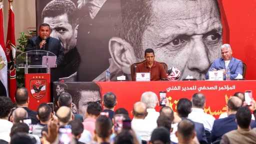 عبد الرحيم طالب: عموتة مدرب له وجهان.. وسينجح... عبد الرحيم طالب: عموتة مدرب له وجهان.. وسينجح مع الأهلي بنسة 99%