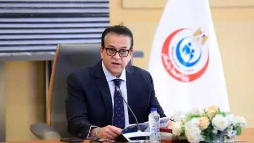 وزير الصحة يهنئ مساعده الدكتور محمد حساني لاختياره عضوا بهيئة تحرير إحدى أشهر المجلات العلمية في العالم
