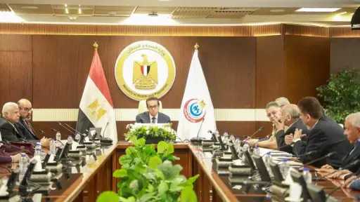 وزير الصحة يناقش استراتيجية توسيع قاعدة المتبرعين بالكلى... وزير الصحة يناقش استراتيجية توسيع قاعدة المتبرعين بالكلى من الأحياء مع اللجنة الاستشارية العليا لزراعة الأعضاء