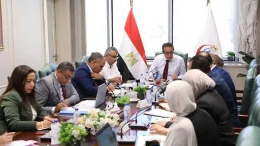 وزير الصحة يبحث الخطة الاستثمارية لأمانة المراكز الطبية... وزير الصحة يبحث الخطة الاستثمارية لأمانة المراكز الطبية المتخصصة ويشدد على تسريع تجهيز وحدات زراعة النخاع