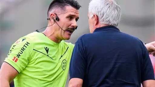 مورينيو يفتح النار على حكم ديربي ريال مدريد... مورينيو يفتح النار على حكم ديربي ريال مدريد وأتلتيكو: لديه تاريخ مع ريال مدريد