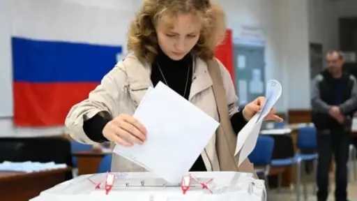 انتخابات برلمانية في روسيا وسط غياب شبه كامل... انتخابات برلمانية في روسيا وسط غياب شبه كامل للمعارضة وتوقعات باستمرار هيمنة الكرملين