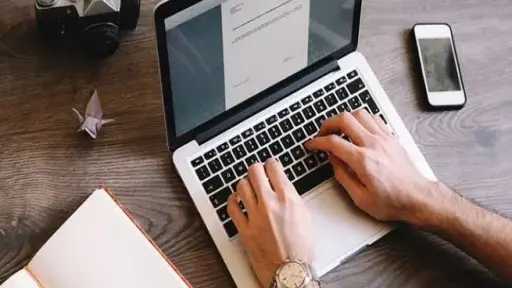 خبيرة اقتصاد مجتمعي: العمل عن بُعد يعزز الإنتاجية ويوفر الوقت والمال