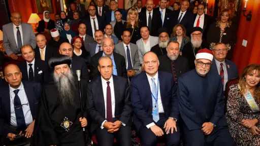 وزير الخارجية يلتقي أبناء الجالية المصرية في نيويورك وزير الخارجية يلتقي أبناء الجالية المصرية في نيويورك