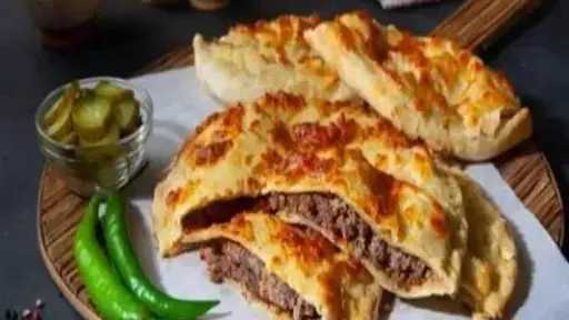 طريقة عمل الحواوشي بالسجق طريقة عمل الحواوشي بالسجق