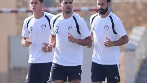 منتخب مصر يخوض تدريبه قبل السفر إلى جنوب... منتخب مصر يخوض تدريبه قبل السفر إلى جنوب السودان