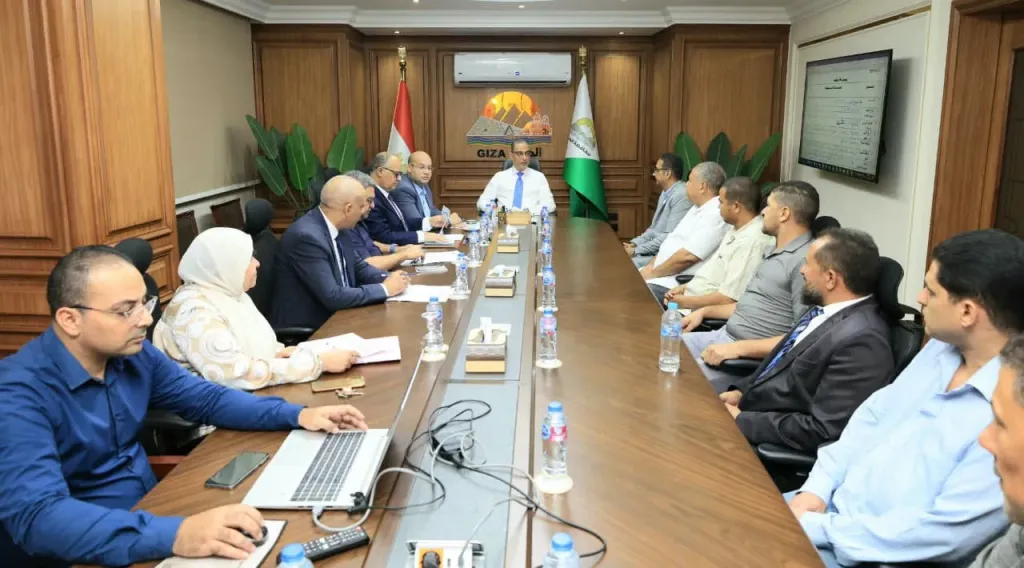 محافظ الجيزة يترأس لجنة مقابلات المتقدمين لشغل وظيفة رئيس وحدة محلية قروية