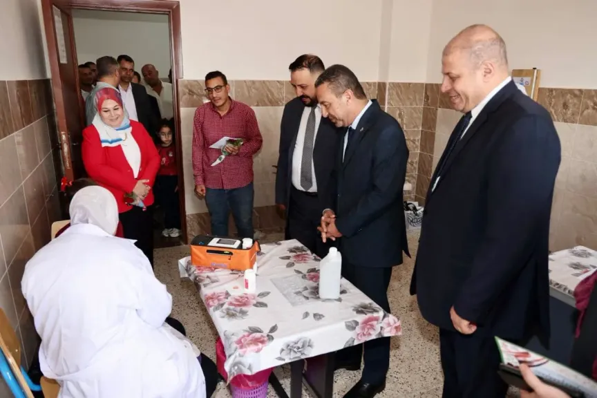 جانب من جولة المحافظ