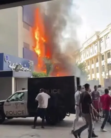 السيطرة على حريق بقسم شرطة الأزبكية 
