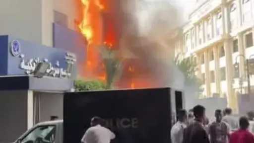 السيطرة على حريق بقسم شرطة الأزبكية قبل امتداده... السيطرة على حريق بقسم شرطة الأزبكية قبل امتداده للمباني المجاورة