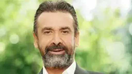 أحمد فهمى ونسرين أمين ضيفا شرف مع كريم... أحمد فهمى ونسرين أمين ضيفا شرف مع كريم عبد العزيز