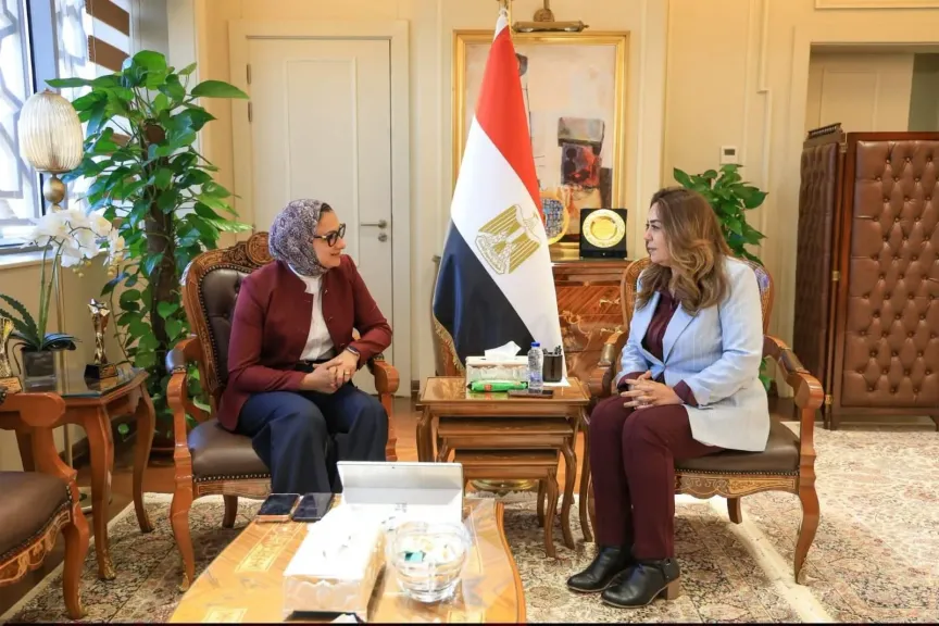 وزيرة التنمية المحلية ومحافظ الوادي الجديد
