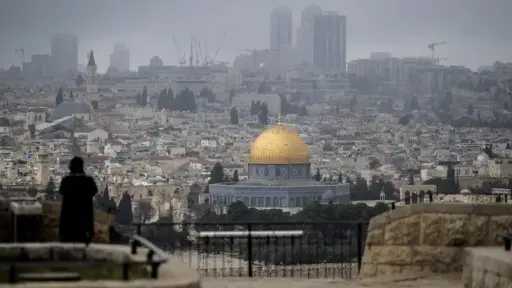 محافظة القدس تدين اعتداءات المستوطنين على الفلسطينيين في... محافظة القدس تدين اعتداءات المستوطنين على الفلسطينيين في البلدة القديمة