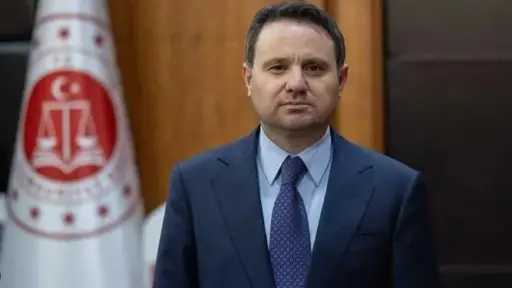 تركيا تأمر باحتجاز 34 مشتبها بهم إضافيا في... تركيا تأمر باحتجاز 34 مشتبها بهم إضافيا في تحقيق بصناديق الاستثمار