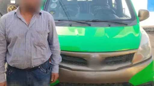 ضبط قائد سيارة بالمنوفية بعد القيادة برعونة وفتح... ضبط قائد سيارة بالمنوفية بعد القيادة برعونة وفتح الباب أثناء السير