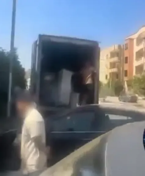  تنفيذ قرار قضائي بإخلاء شقة سكنية في العبور