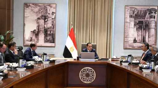 رئيس الوزراء يتابع موقف سداد مستحقات محصول قصب السكر للمزارعين