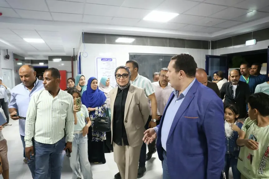 جانب من جولة محافظ الوادي الجديد