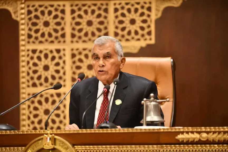 رئيس مجلس الشيوخ يهنئ الرئيس السيسي بالذكرى 53 لانتصارات أكتوبر