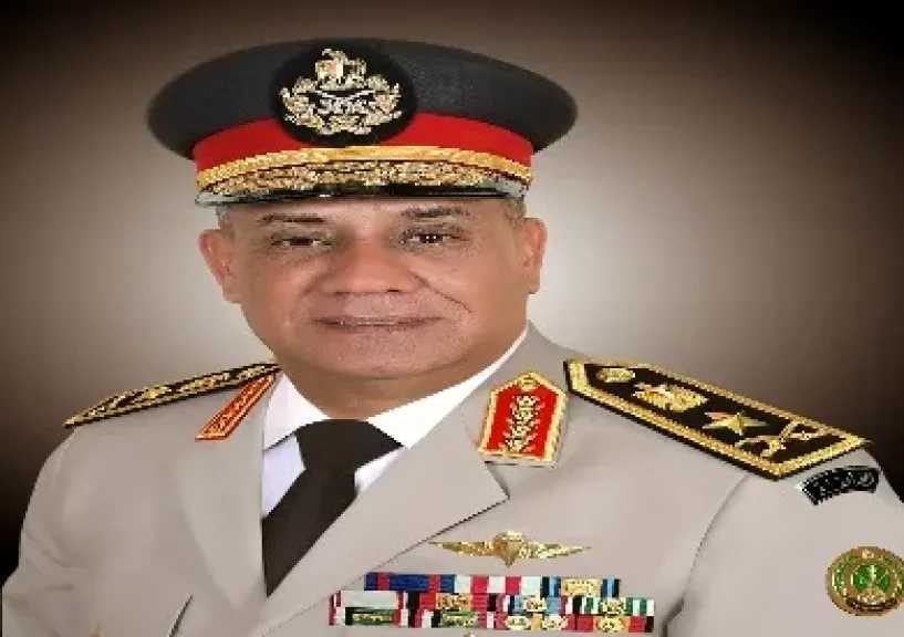 وزير الدفاع ينيب قادة الجيوش الميدانية والمناطق العسكرية لوضع أكاليل الزهور احتفالا بذكرى انتصارات أكتوبر