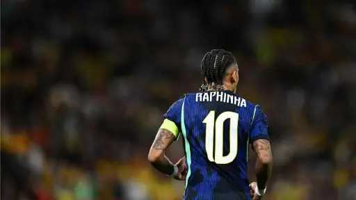 رافينيا يجدد عقده مع برشلونة حتى 2030 رافينيا يجدد عقده مع برشلونة حتى 2030
