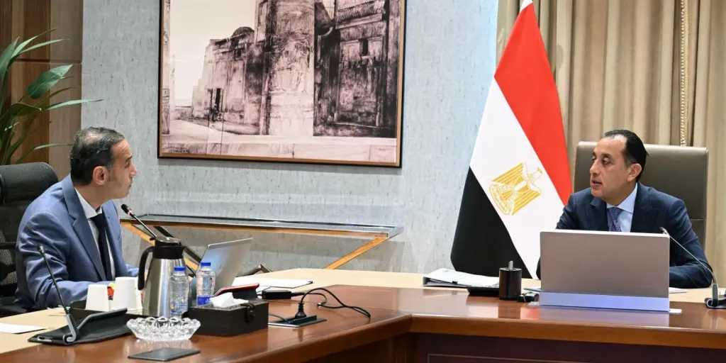 رئيس الوزراء يبحث مع رئيس الهيئة العامة للرقابة المالية مستجدات الأنشطة المالية غير المصرفية