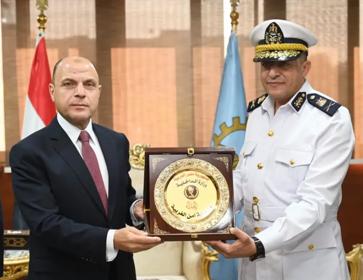 مدير أمن الغربية ومحافظ المحافظة