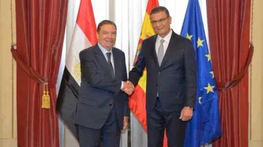 وزير الزراعة يبحث مع نظيره الإسباني سبل تعزيز... وزير الزراعة يبحث مع نظيره الإسباني سبل تعزيز التعاون الزراعي وتذليل عقبات التبادل التجاري