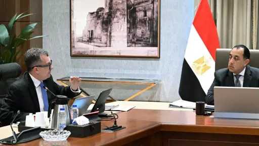 رئيس الوزراء يتابع مع وزير التخطيط والتنمية الاقتصادية... رئيس الوزراء يتابع مع وزير التخطيط والتنمية الاقتصادية أهم ملفات العمل