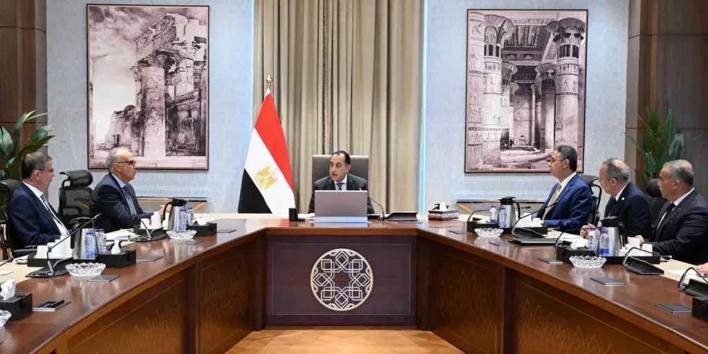 في إطار متابعة تحضيرات ”منتدى مصر 2026”.. مدبولي يستعرض محاور جلسة ”الأمن الغذائي والمائي: تحديات اليوم وضمانات المستقبل”