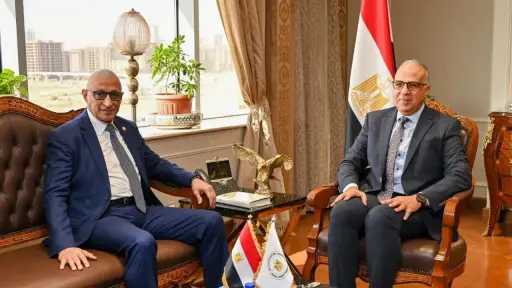 وزير الري ومحافظ شمال سيناء يبحثان موقف المشروعات... وزير الري ومحافظ شمال سيناء يبحثان موقف المشروعات المائية بنطاق محافظة شمال سيناء