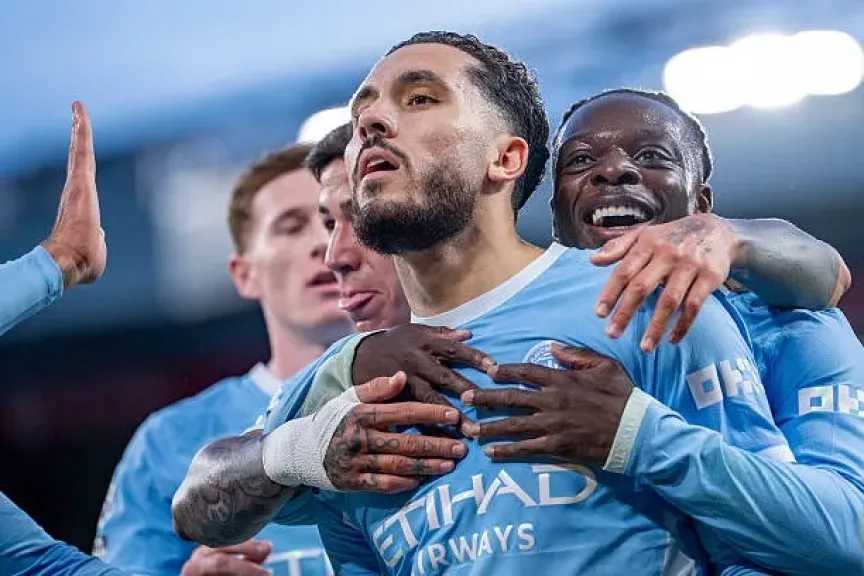 مانشستر سيتي يكتسح ليفربول بثلاثية ويعزز صدارته للدوري الإنجليزي