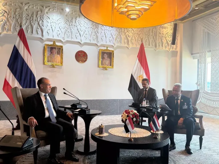 وزير الخارجية يلتقي رئيس مجلس النواب ورئيس الجمعية الوطنية التايلاندية