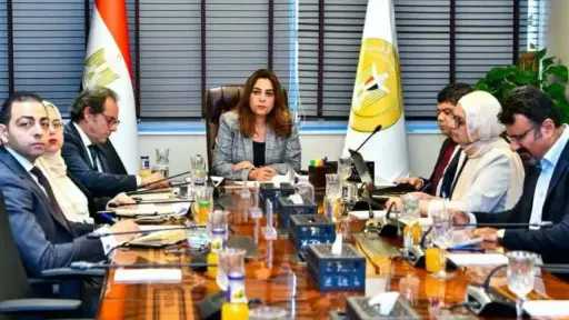 وزيرة التنمية المحلية والبيئة ووزير المناخ الأسترالي يبحثان... وزيرة التنمية المحلية والبيئة ووزير المناخ الأسترالي يبحثان تعزيز التعاون البيئي والاستعداد لـ COP31
