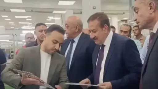 محافظ بورسعيد يتابع منظومة العمل والإنتاج بمصنع للغازات... محافظ بورسعيد يتابع منظومة العمل والإنتاج بمصنع للغازات الطبية في المنطقة الصناعية