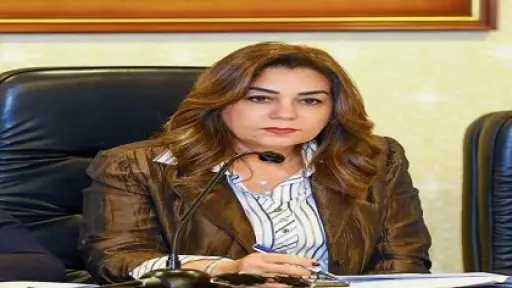 وزيرة التنمية المحلية والبيئة تتابع بدء توريد وزراعة... وزيرة التنمية المحلية والبيئة تتابع بدء توريد وزراعة 4800 شجرة لمحافظة السويس