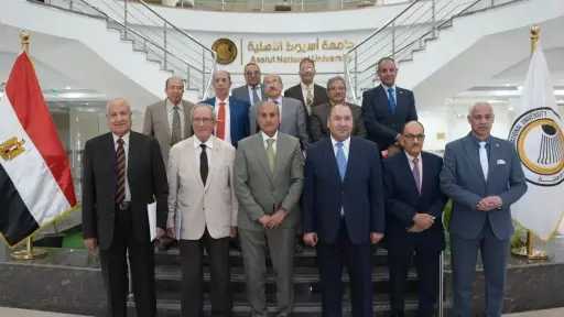 محافظ أسيوط يشارك في اجتماع مجلس أمناء الجامعة... محافظ أسيوط يشارك في اجتماع مجلس أمناء الجامعة الأهلية لمناقشة خطط التطوير