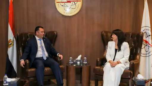رئيس المحطات النووية يبحث مع «روساتوم للمرافق الذكية»... رئيس المحطات النووية يبحث مع «روساتوم للمرافق الذكية» مشروع تحلية مياه البحر في الضبعة