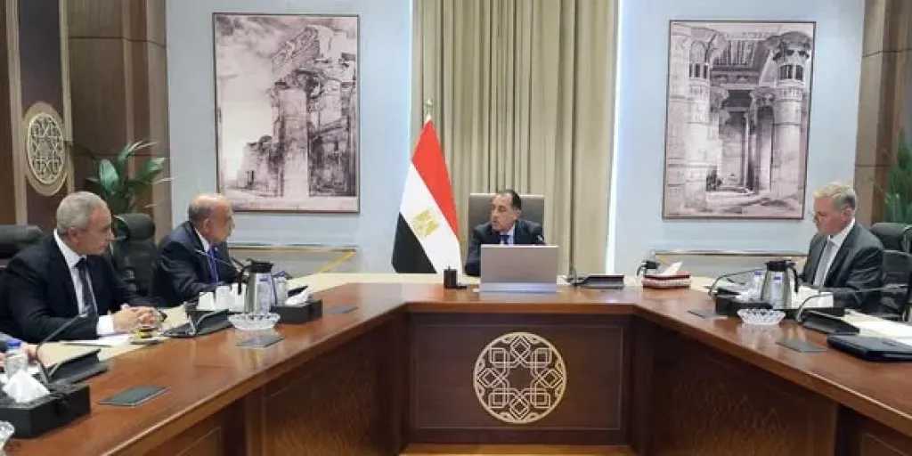 رئيس الوزراء يستعرض محاور جلسة مسيرة الطاقة المصرية: إنجازات وطنية وآفاق المستقبل