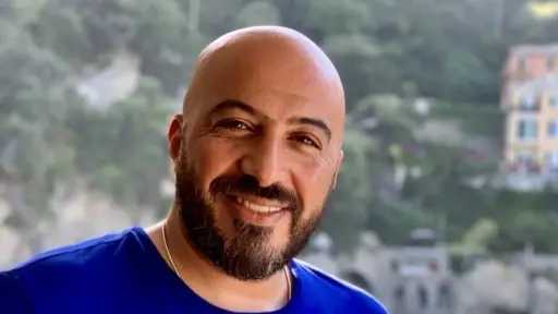 مجدي الهواري: حين اختزلنا الفن في «شغلانة» أفسدناه مجدي الهواري: حين اختزلنا الفن في «شغلانة» أفسدناه