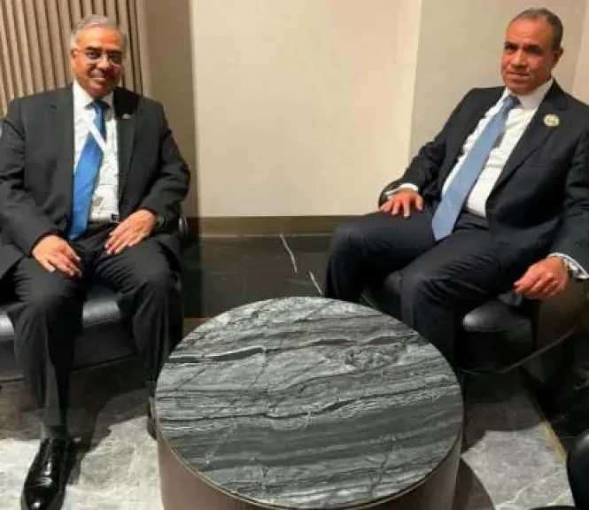 وزير الخارجية يبحث مع السكرتير العام لمنظمة الدول الثماني النامية سبل تعزيز التعاون التجاري