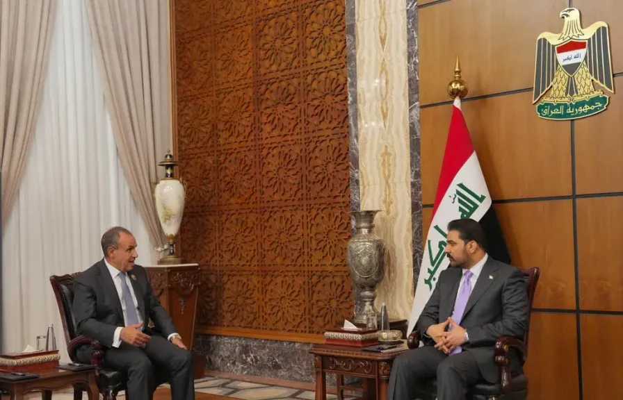 وزير الخارجية يلتقي رئيس الوزراء العراقي ويؤكد على أهمية تعزيز الشراكة الثنائية وتضافر الجهود لدعم الاستقرار الإقليمي