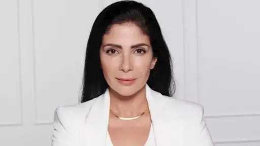 منى زكي: وحيد حامد شكّل تفكيري ووجداني وغيّر... منى زكي: وحيد حامد شكّل تفكيري ووجداني وغيّر نظرتي للفن والدنيا